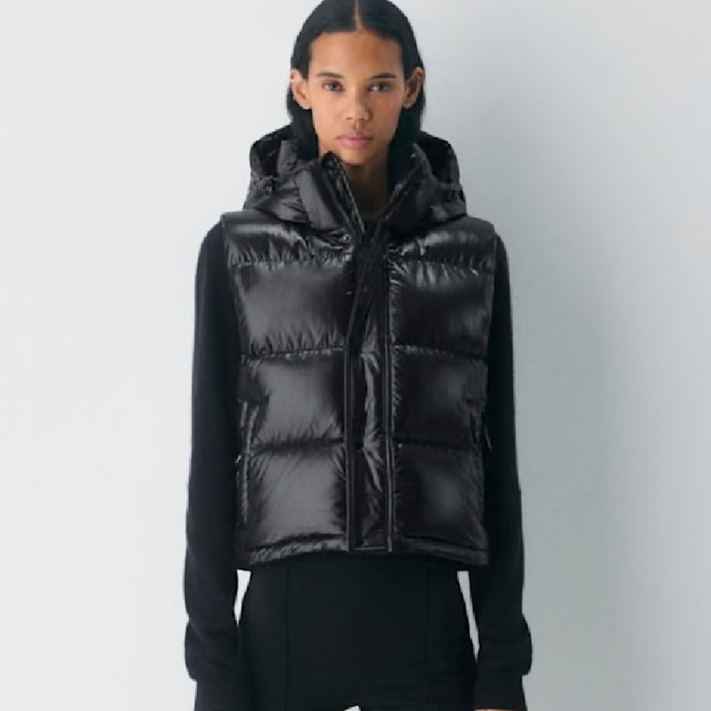 ARITZIA The Super Puff Shorty Vest - Hi Gloss